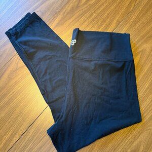 Aritzia Black Leggings Size 2XL